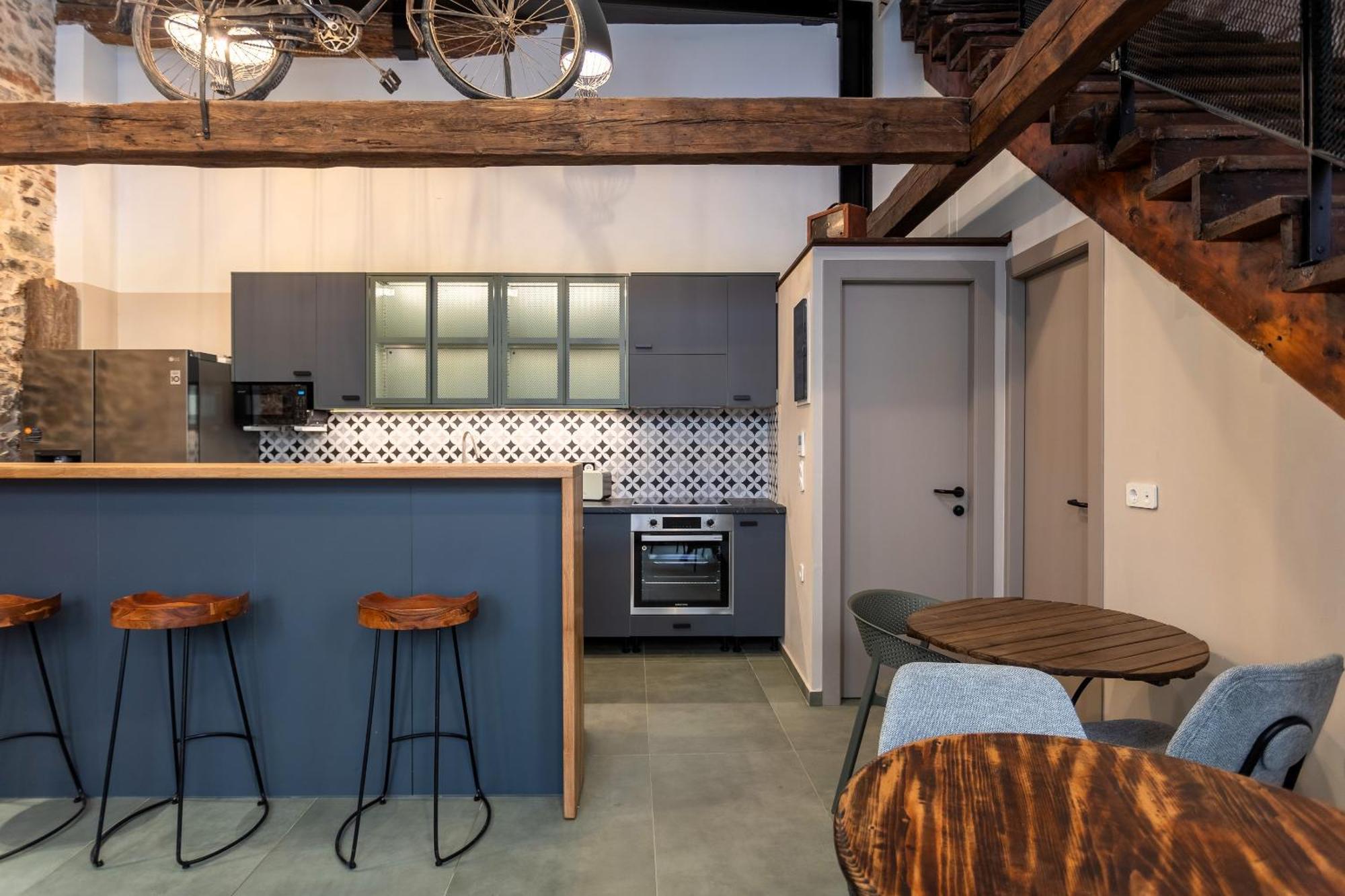 Issa Lesvos Hostel Mytilene Luaran gambar