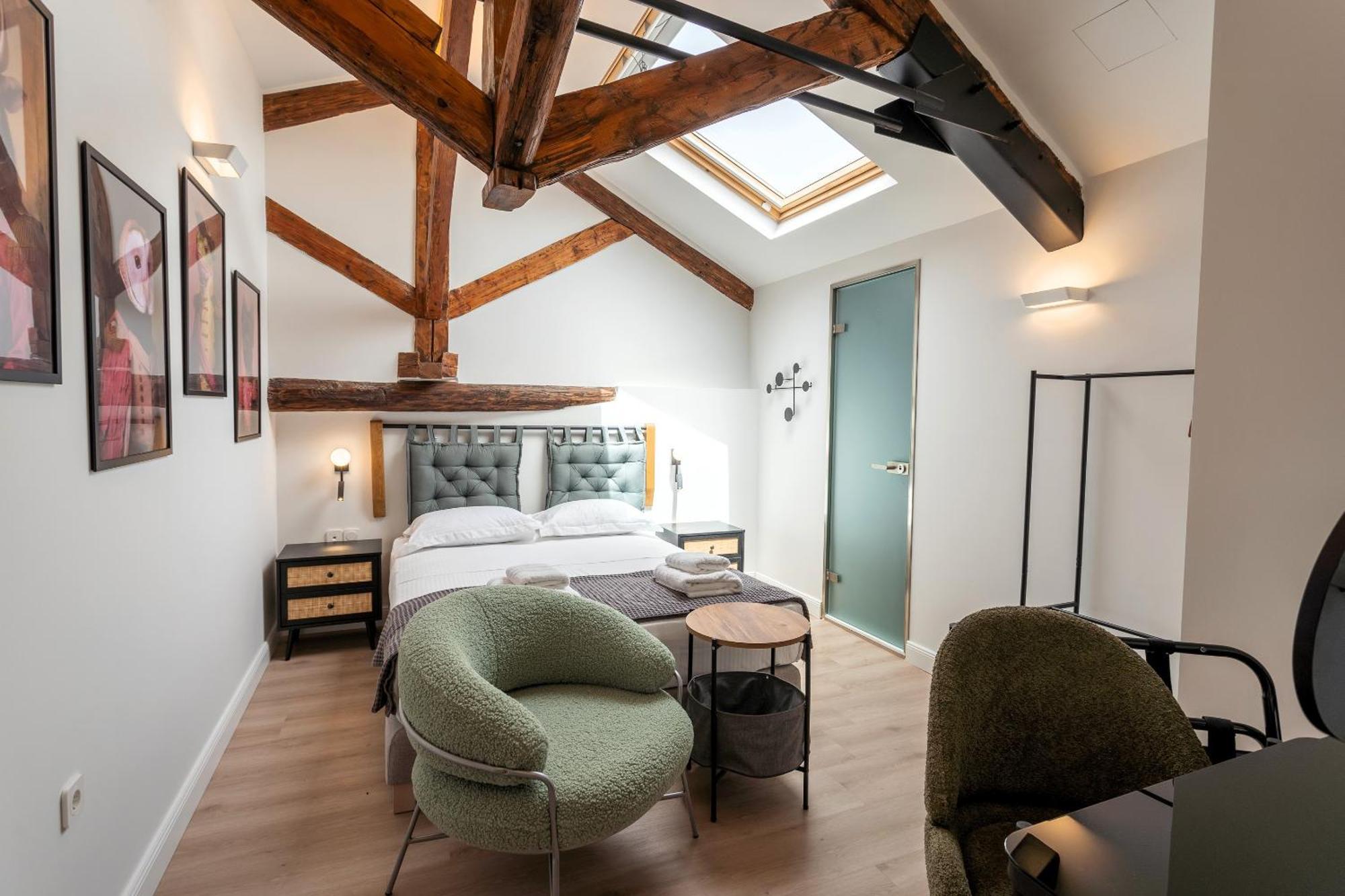 Issa Lesvos Hostel Mytilene Luaran gambar