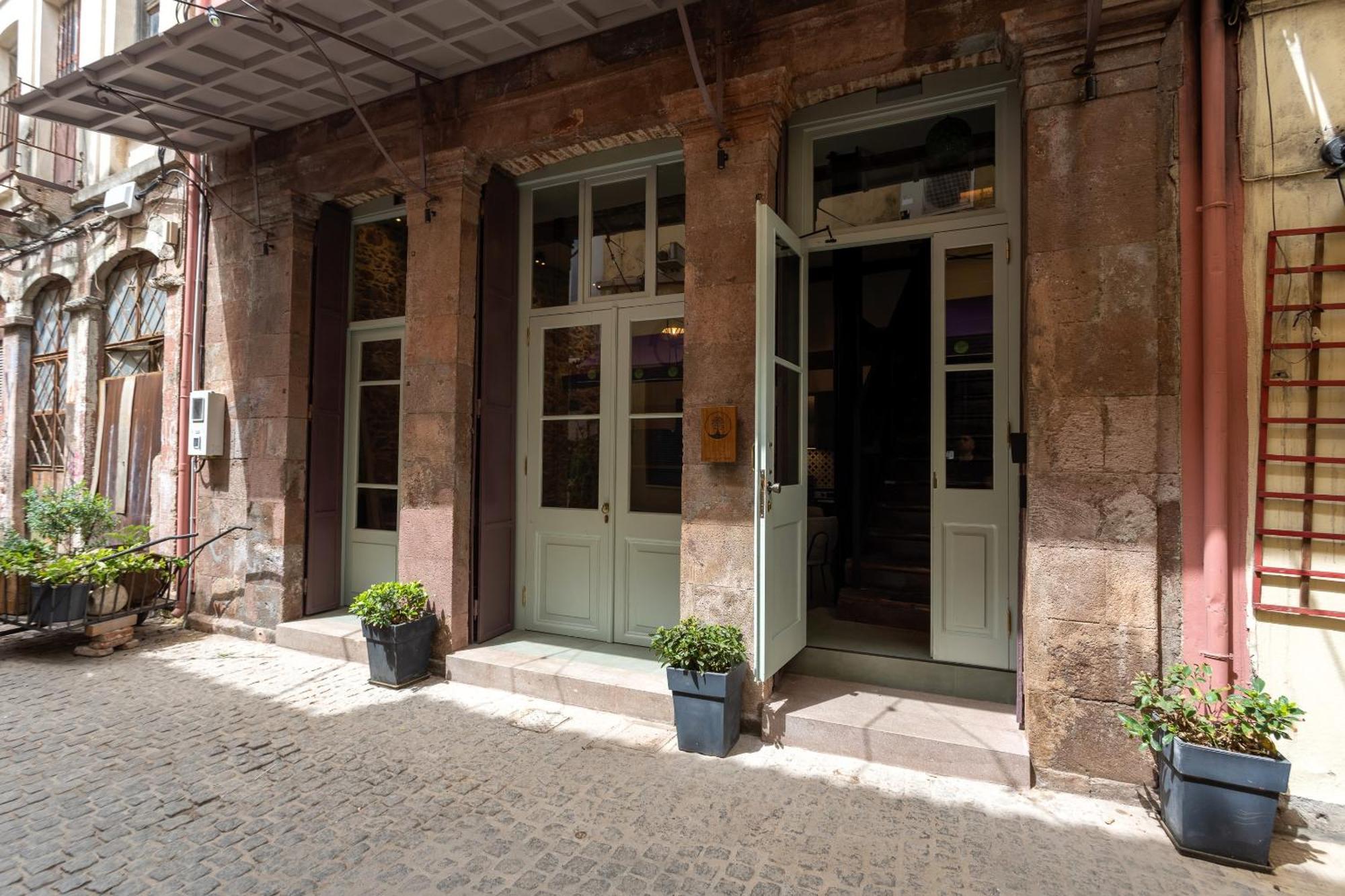 Issa Lesvos Hostel Mytilene Luaran gambar