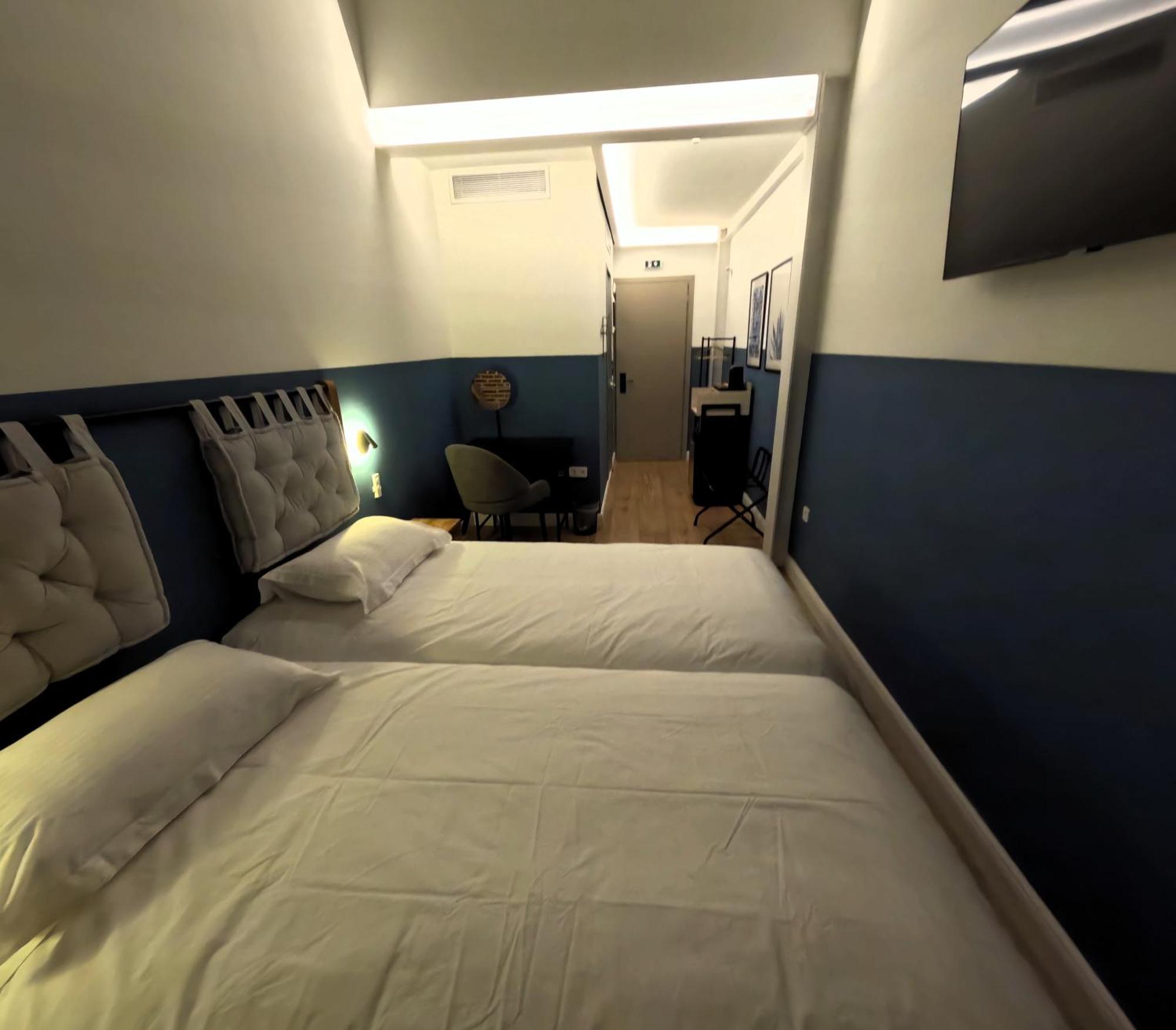 Issa Lesvos Hostel Mytilene Luaran gambar